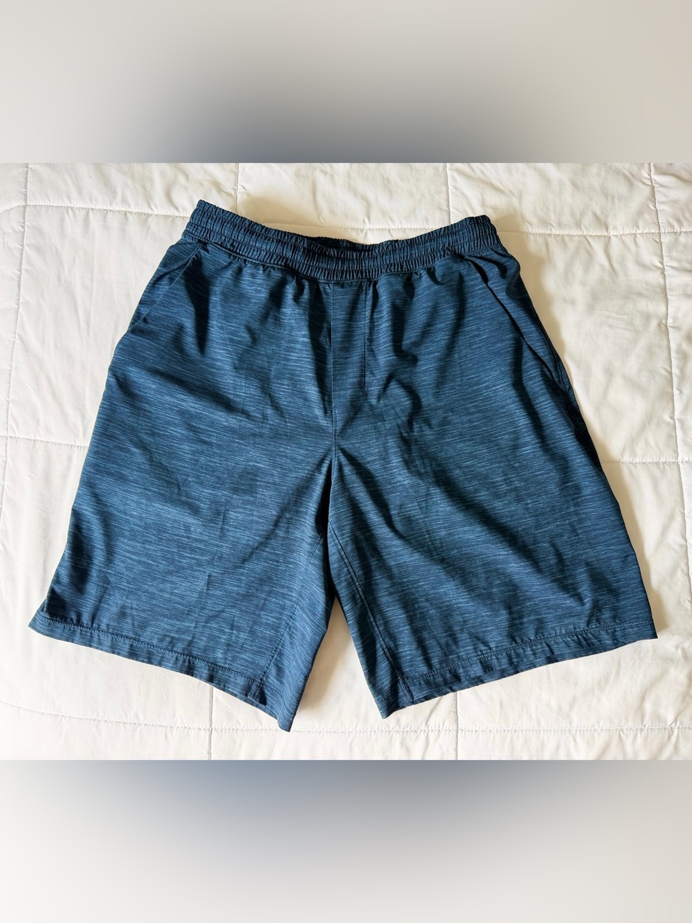 Lululemon Pace Breaker Short *9" Updated
Heather Allover Iron Blue True Navy M